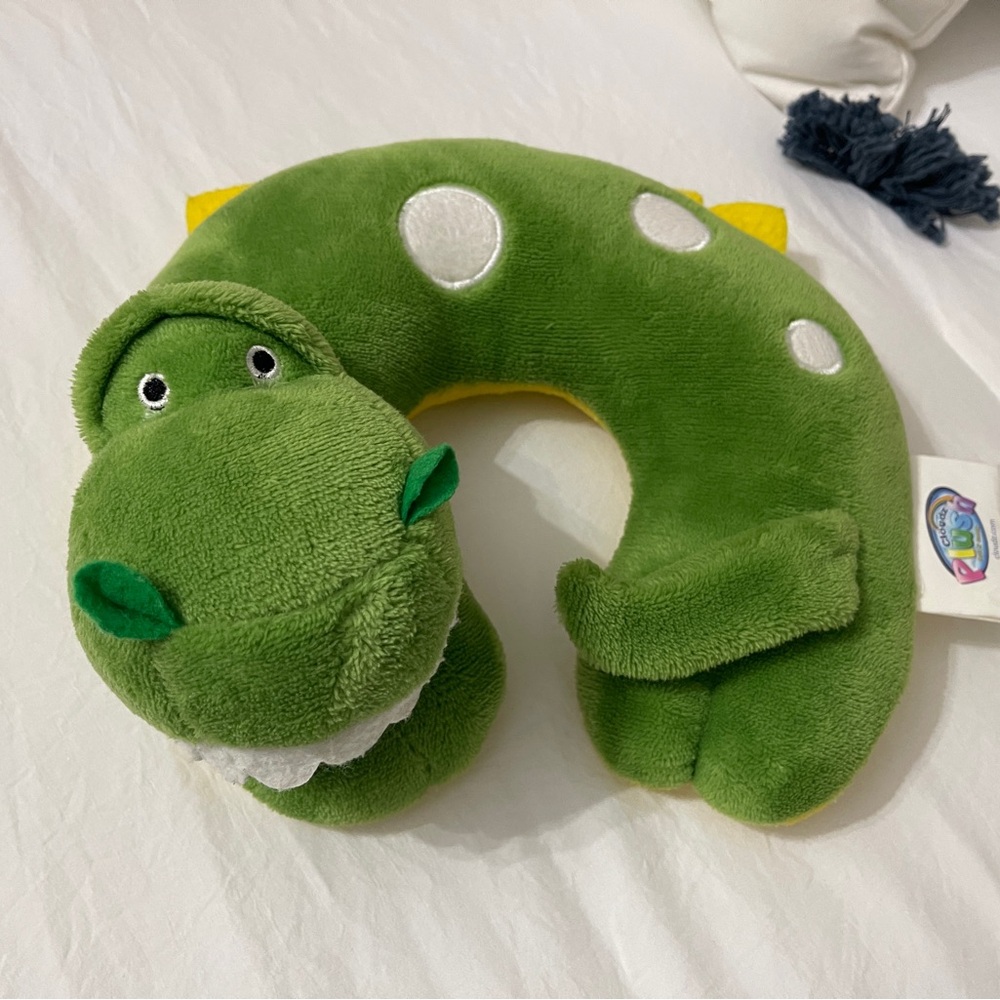 Kids travel neck pillow